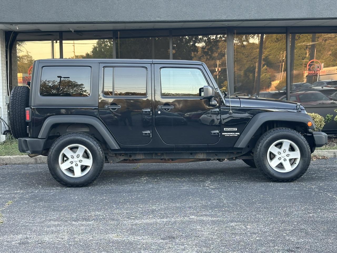 Jeep Wrangler Unlimited 4WD 4dr Sport 2016