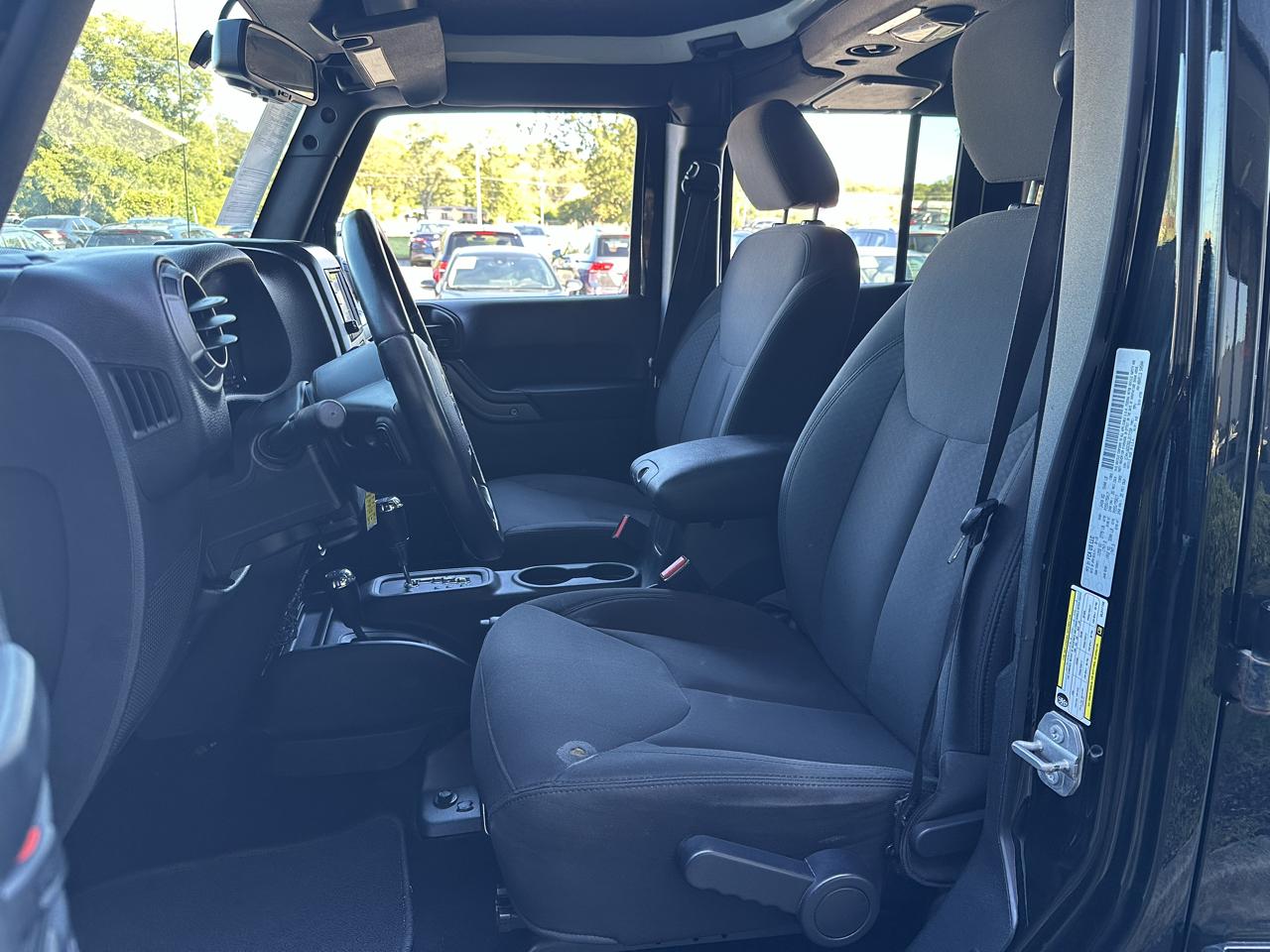 Jeep Wrangler Unlimited 4WD 4dr Sport 2016