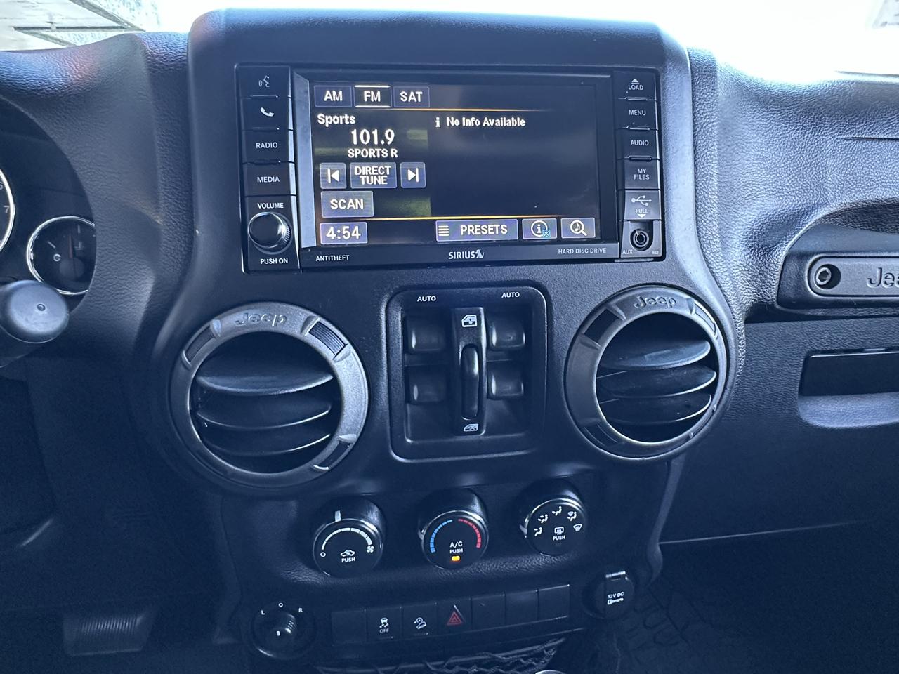 Jeep Wrangler Unlimited 4WD 4dr Sport 2016