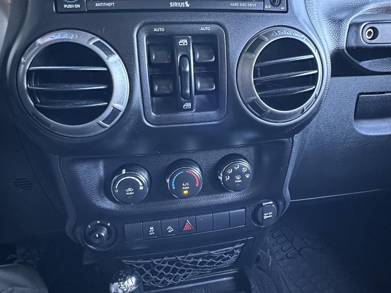 Jeep Wrangler Unlimited 4WD 4dr Sport 2016