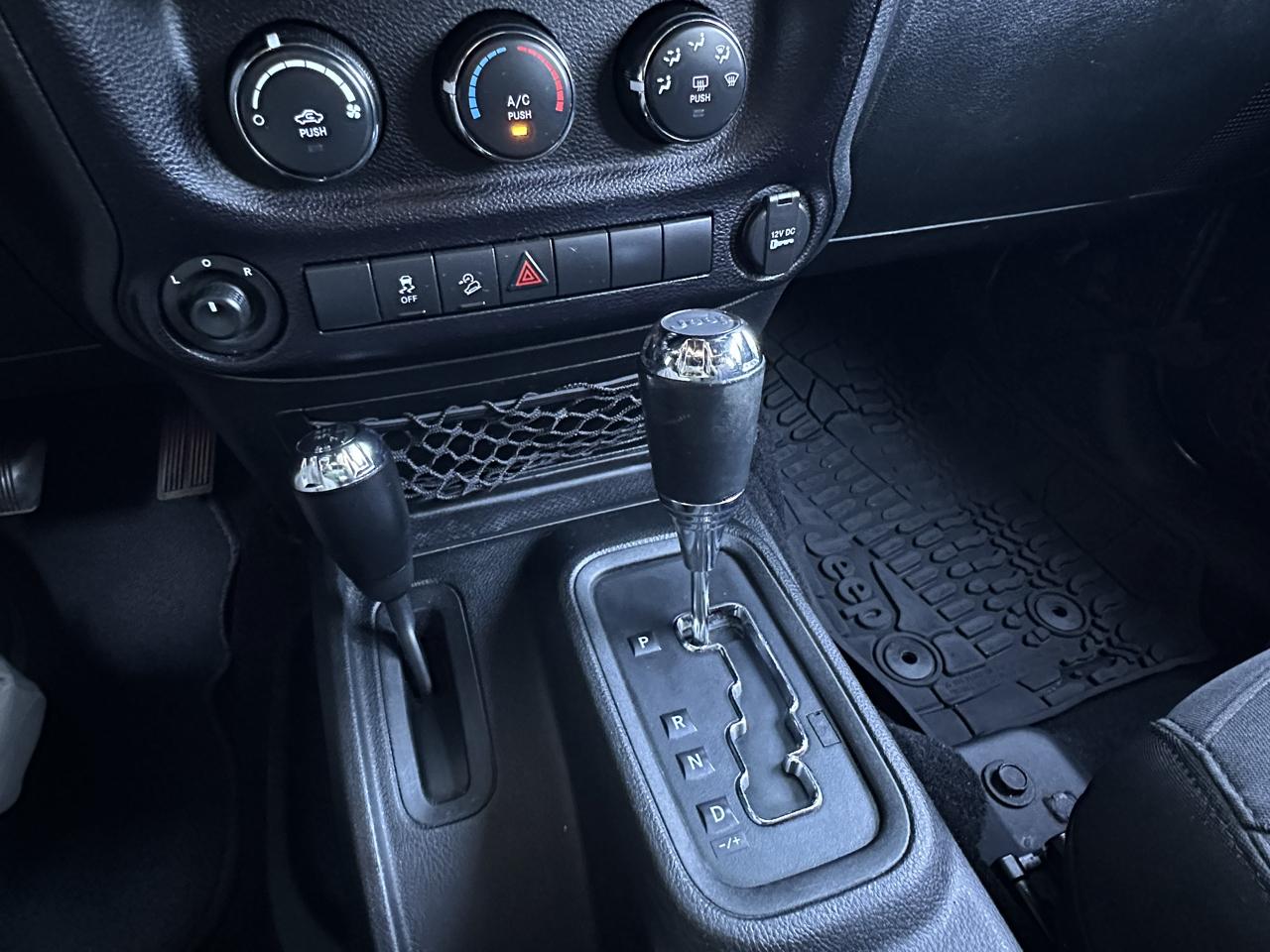 Jeep Wrangler Unlimited 4WD 4dr Sport 2016