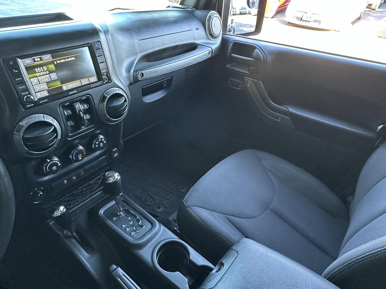 Jeep Wrangler Unlimited 4WD 4dr Sport 2016