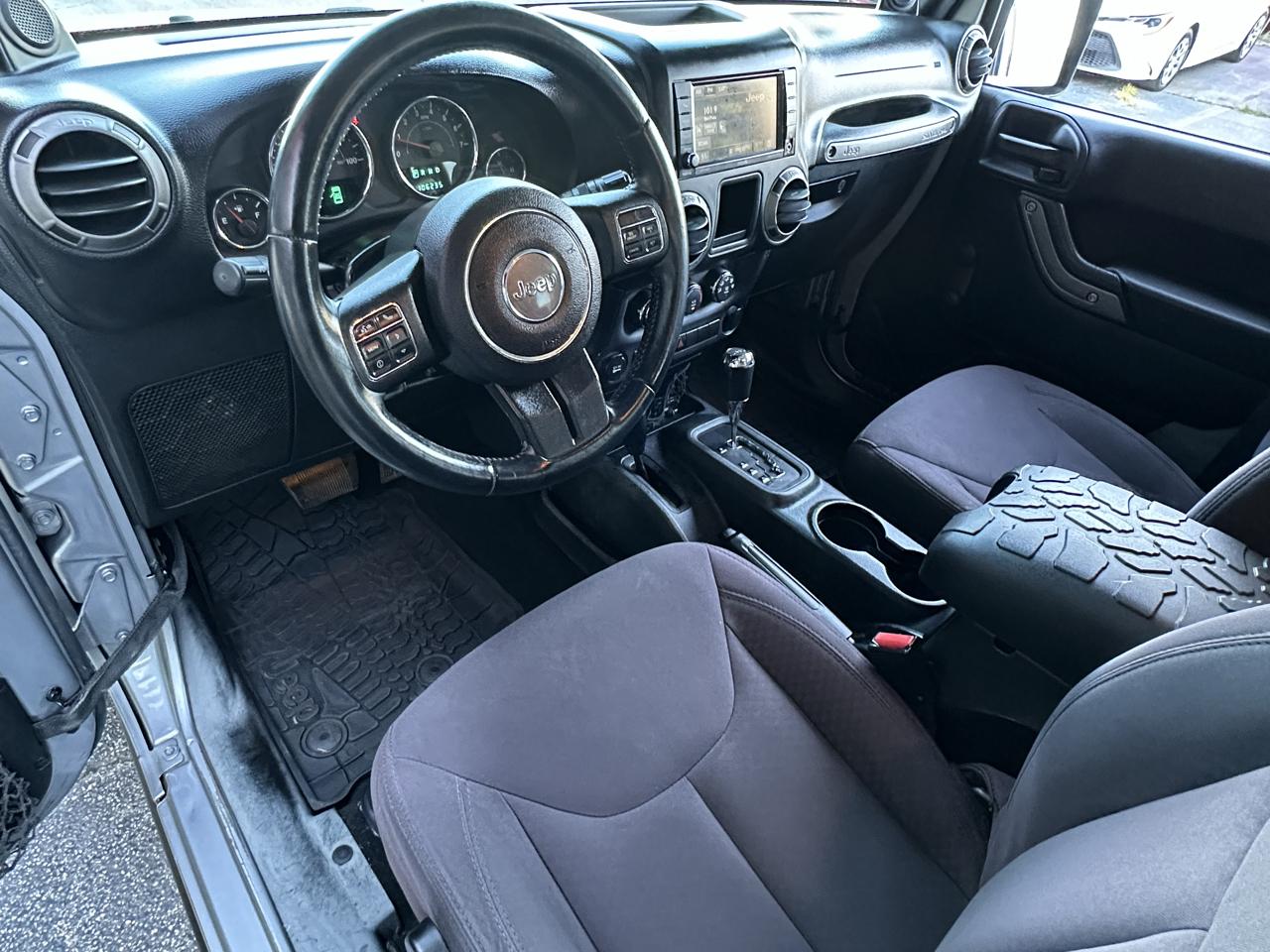 Jeep Wrangler Unlimited 4WD 4dr Willys Wheeler 2014
