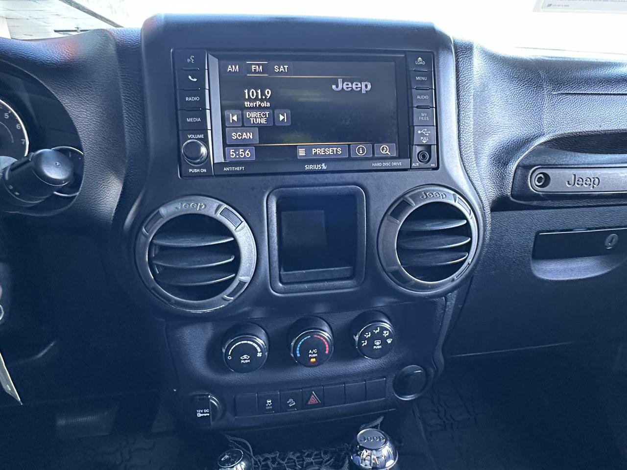 Jeep Wrangler Unlimited 4WD 4dr Willys Wheeler 2014