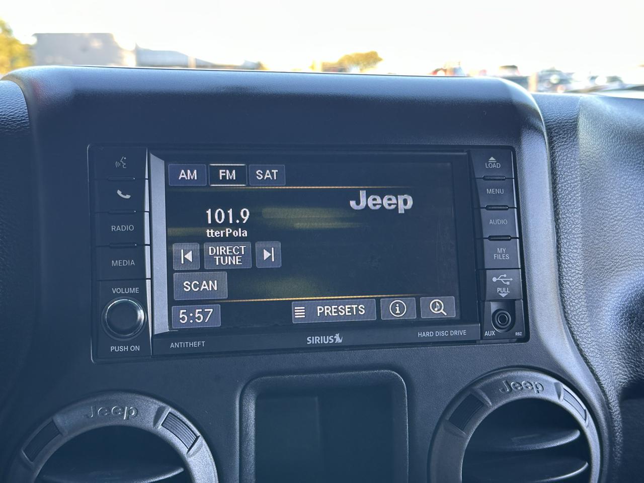 Jeep Wrangler Unlimited 4WD 4dr Willys Wheeler 2014
