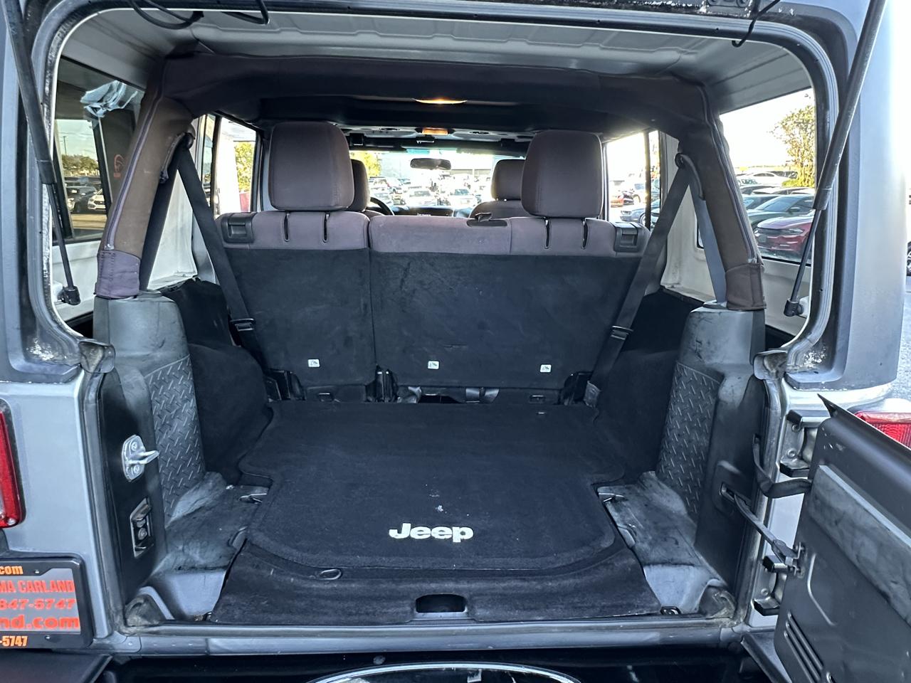 Jeep Wrangler Unlimited 4WD 4dr Willys Wheeler 2014