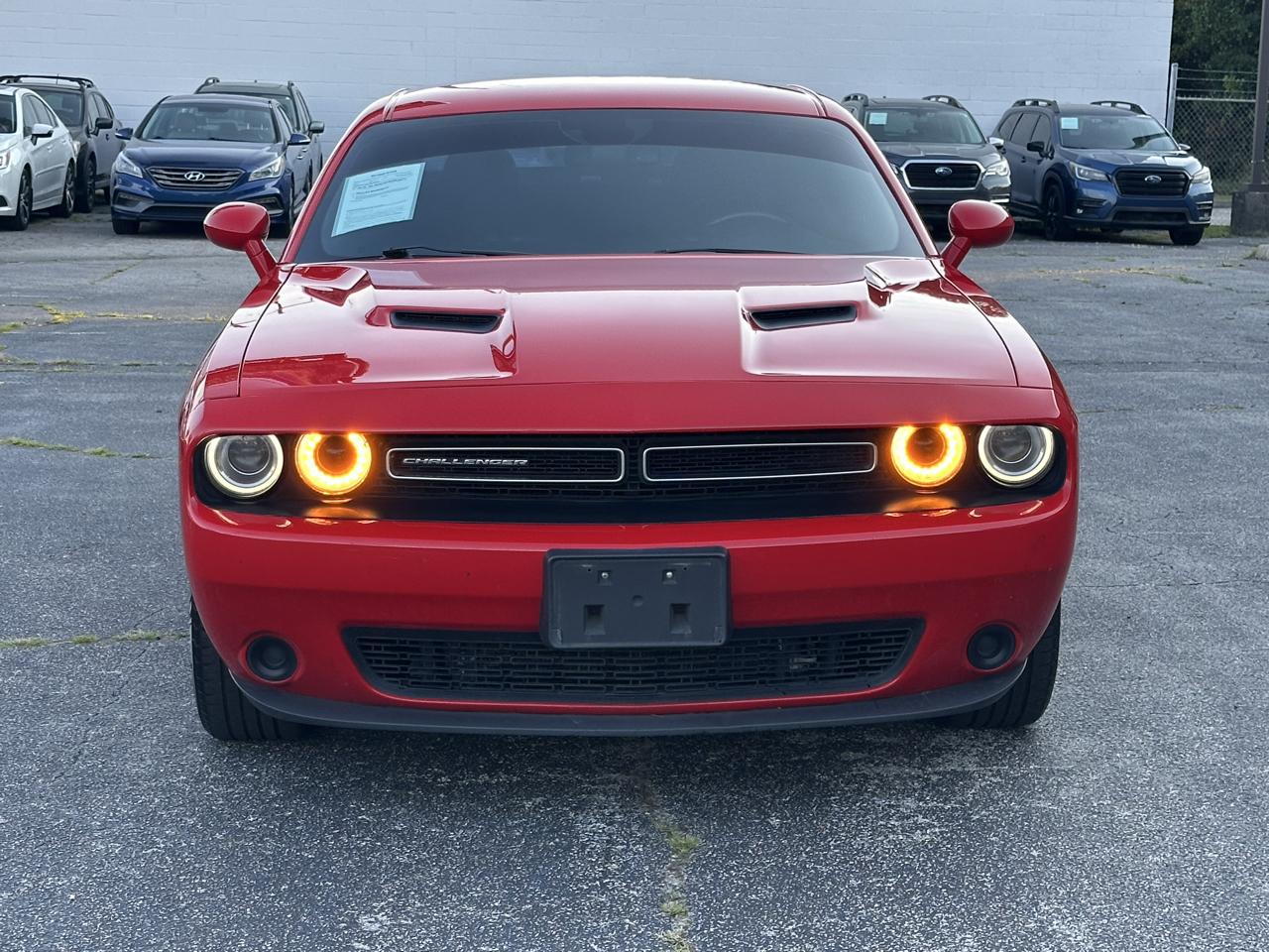Dodge Challenger SXT RWD 2018