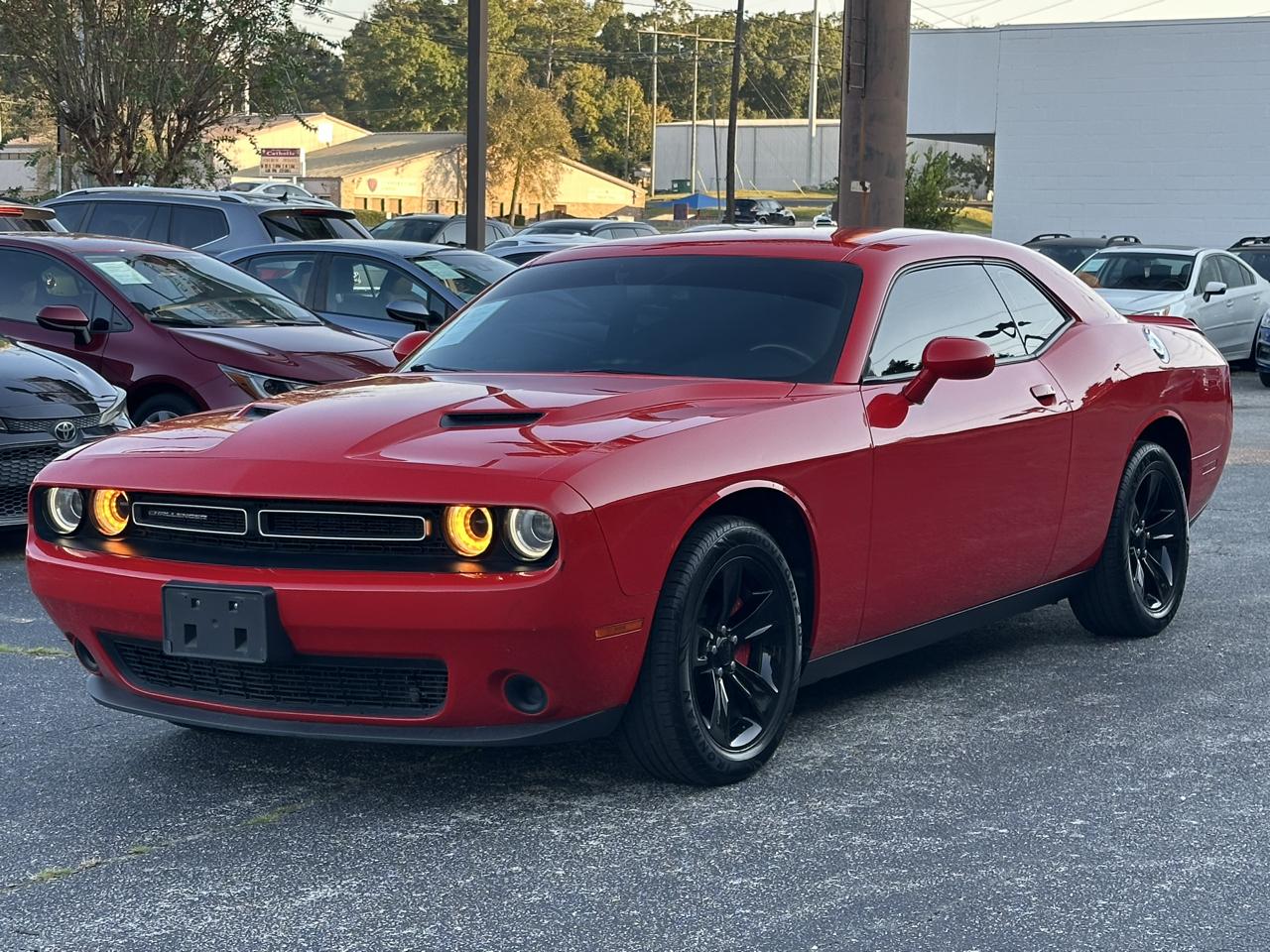 Dodge Challenger SXT RWD 2018