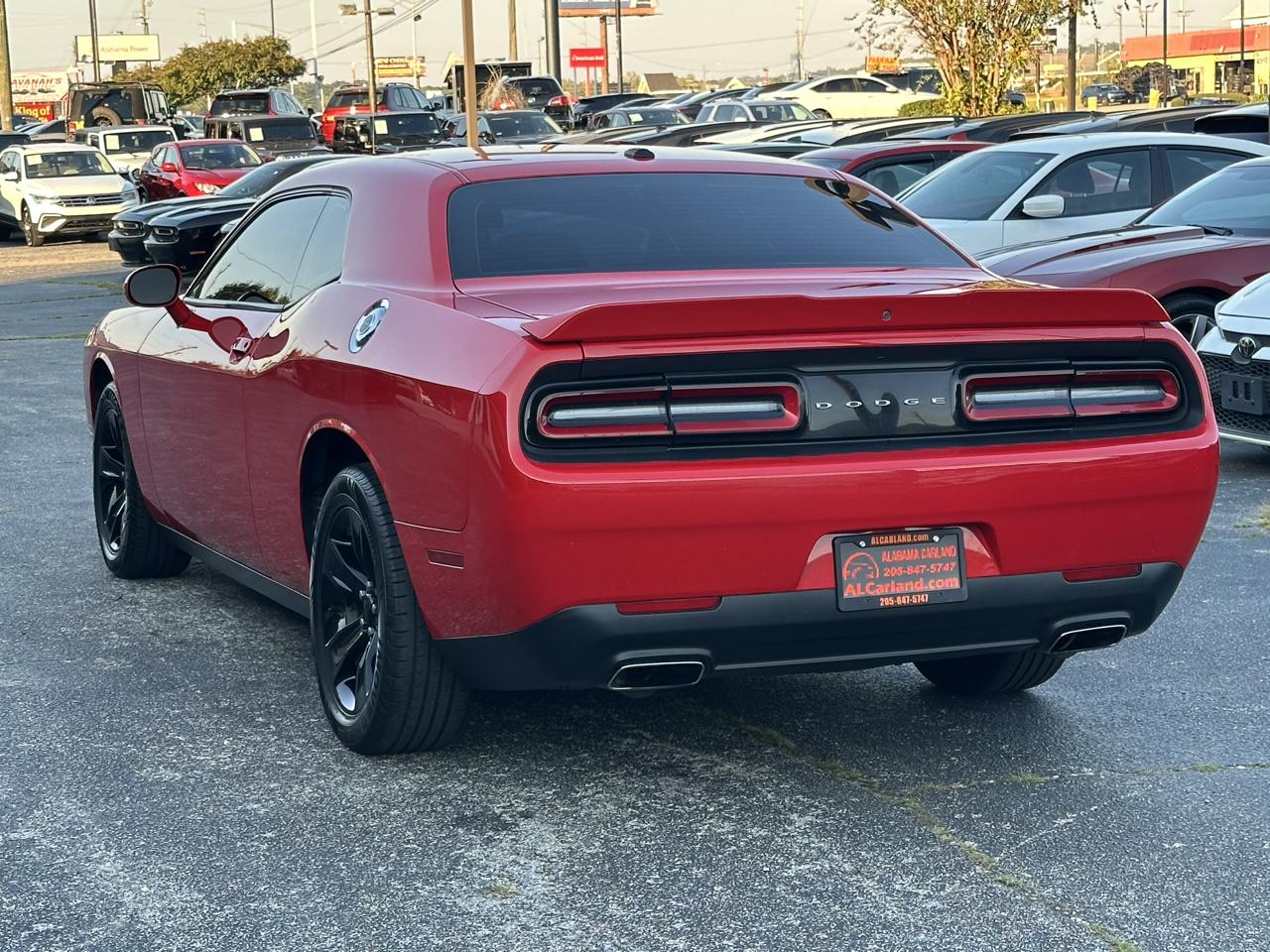 Dodge Challenger SXT RWD 2018