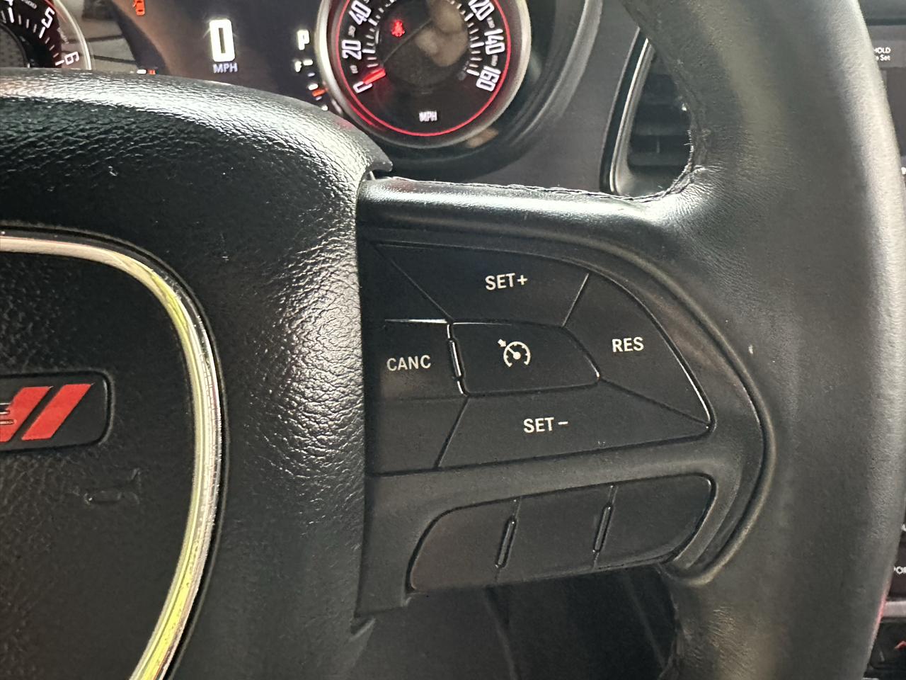 Dodge Challenger SXT RWD 2018