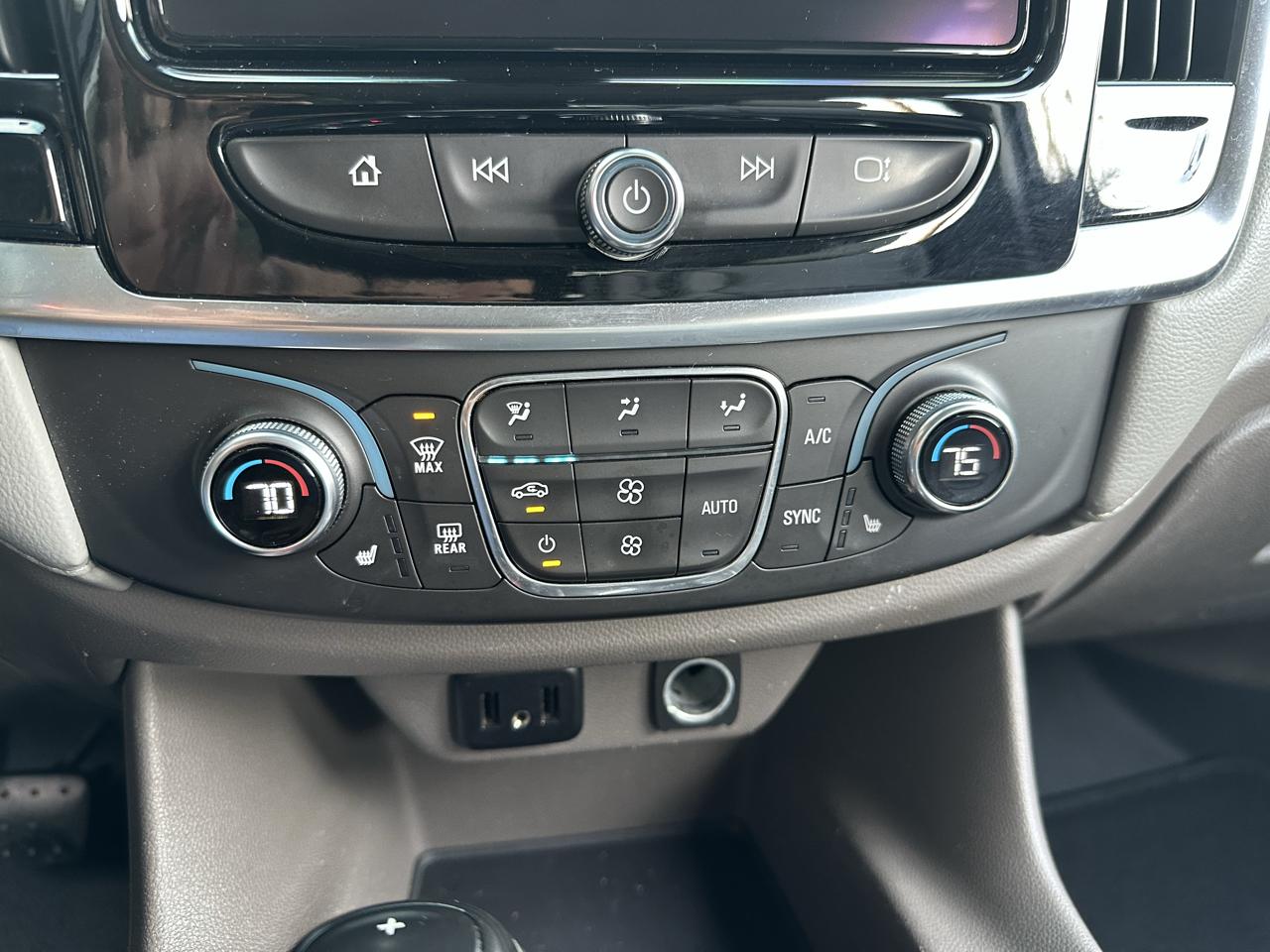 Chevrolet Traverse FWD 4dr LT Leather w/3LT 2018