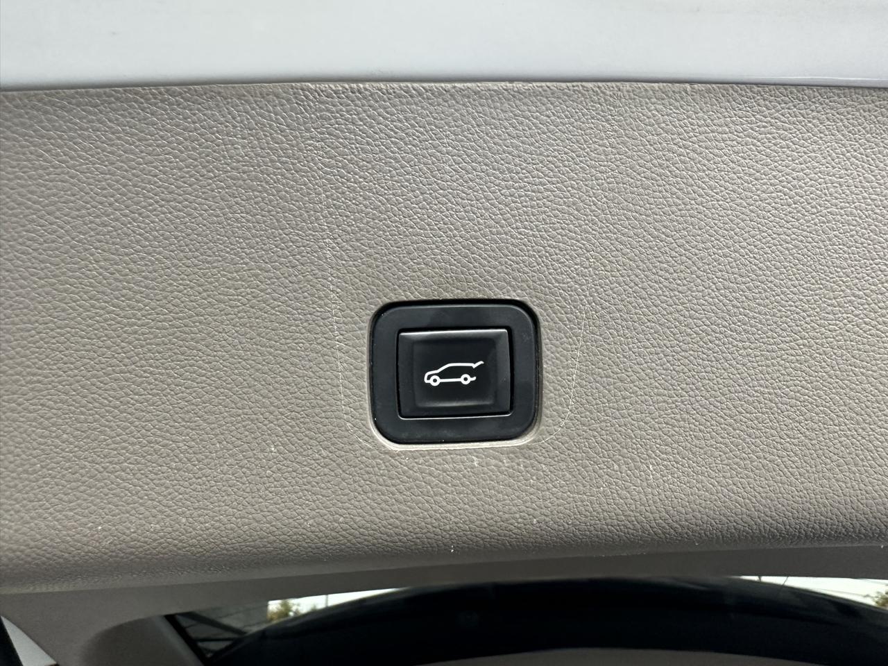 Chevrolet Traverse FWD 4dr LT Leather w/3LT 2018