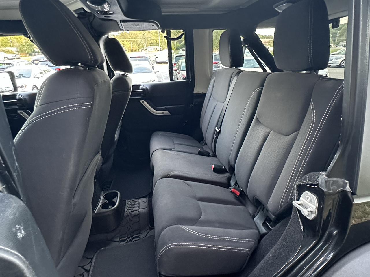 Jeep Wrangler Unlimited 4WD 4dr Rubicon 2016