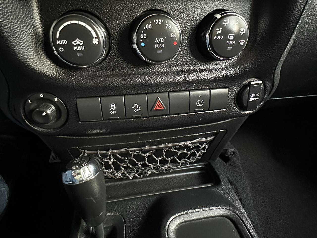 Jeep Wrangler Unlimited 4WD 4dr Rubicon 2016