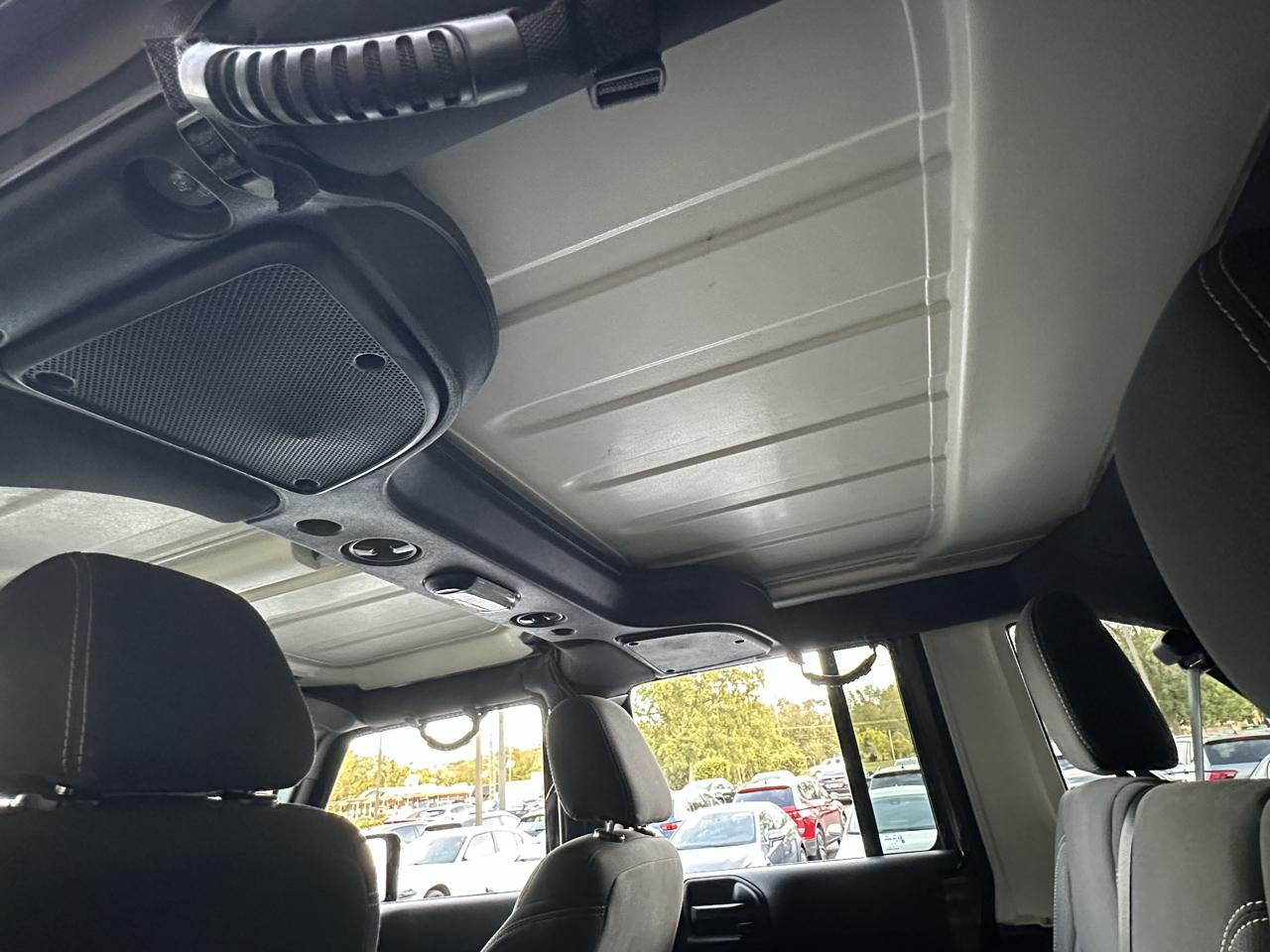 Jeep Wrangler Unlimited 4WD 4dr Rubicon 2016