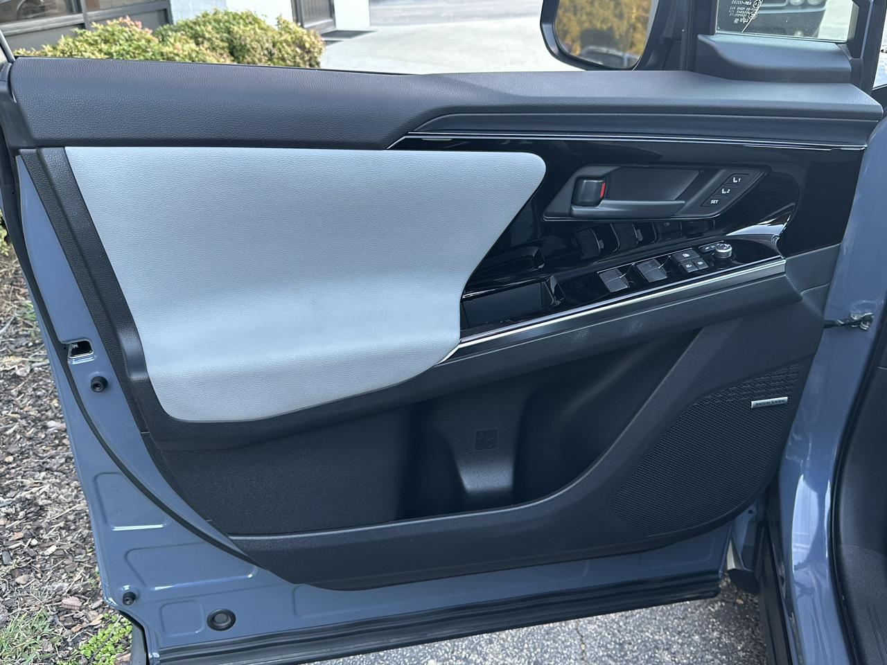 Subaru Solterra Touring AWD 2023