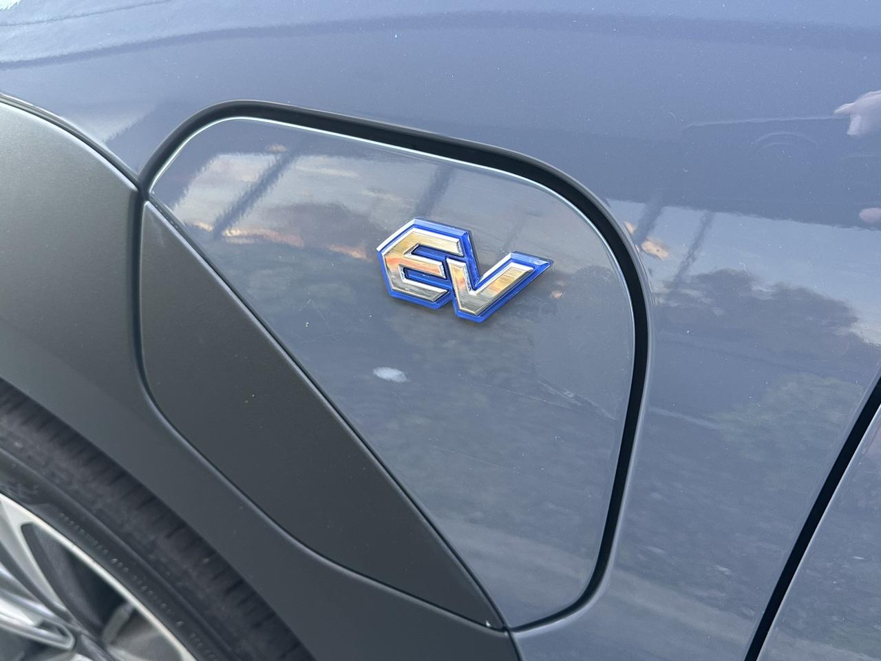 Subaru Solterra Touring AWD 2023