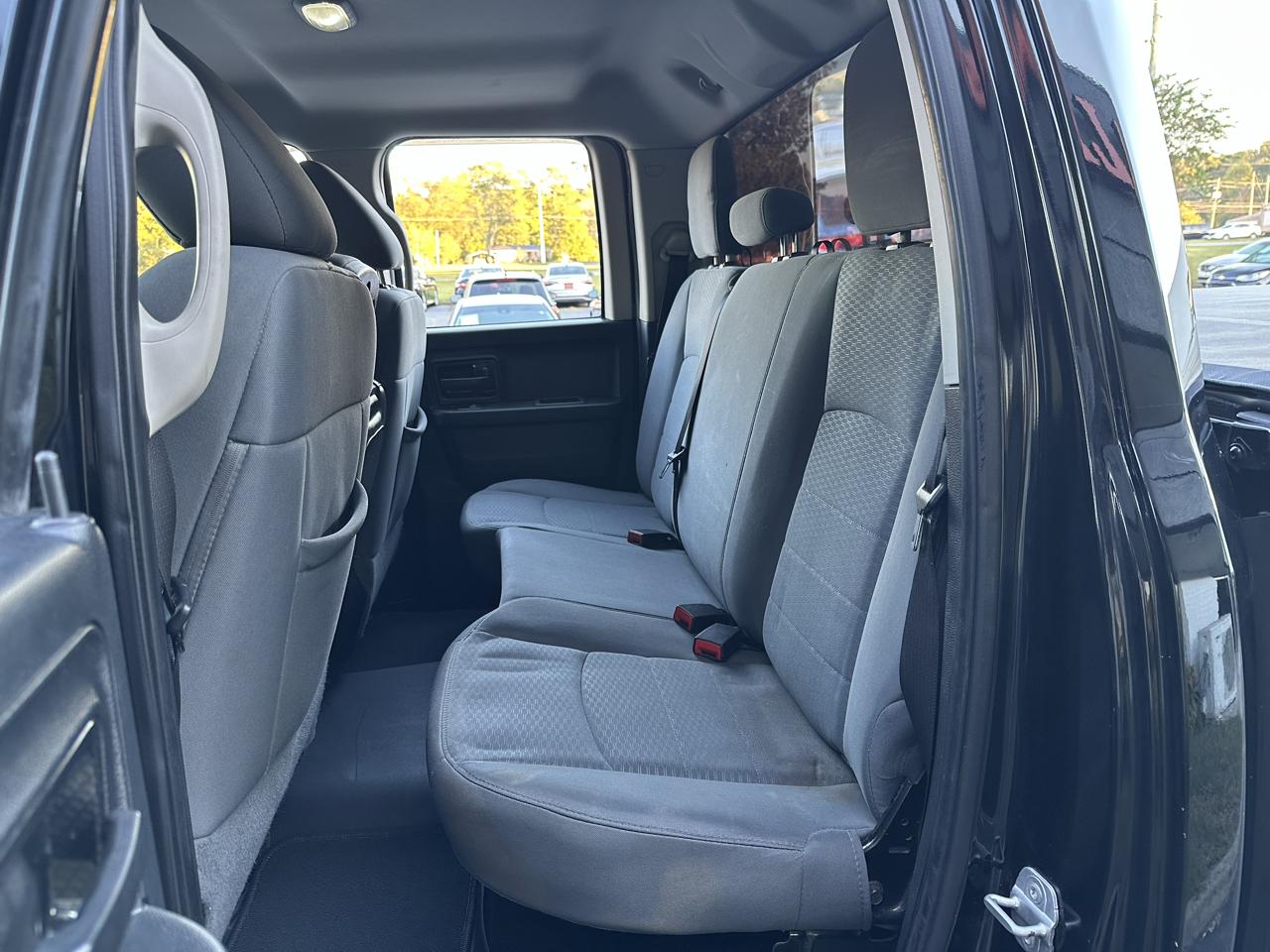 RAM 1500 4WD Quad Cab 140.5" Express 2014