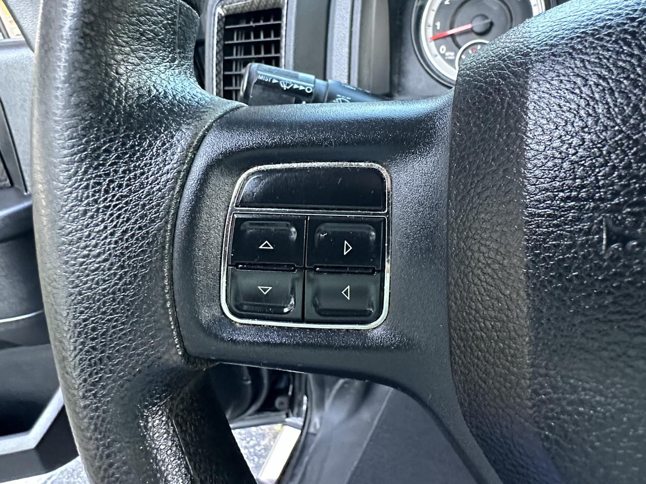 RAM 1500 4WD Quad Cab 140.5" Express 2014