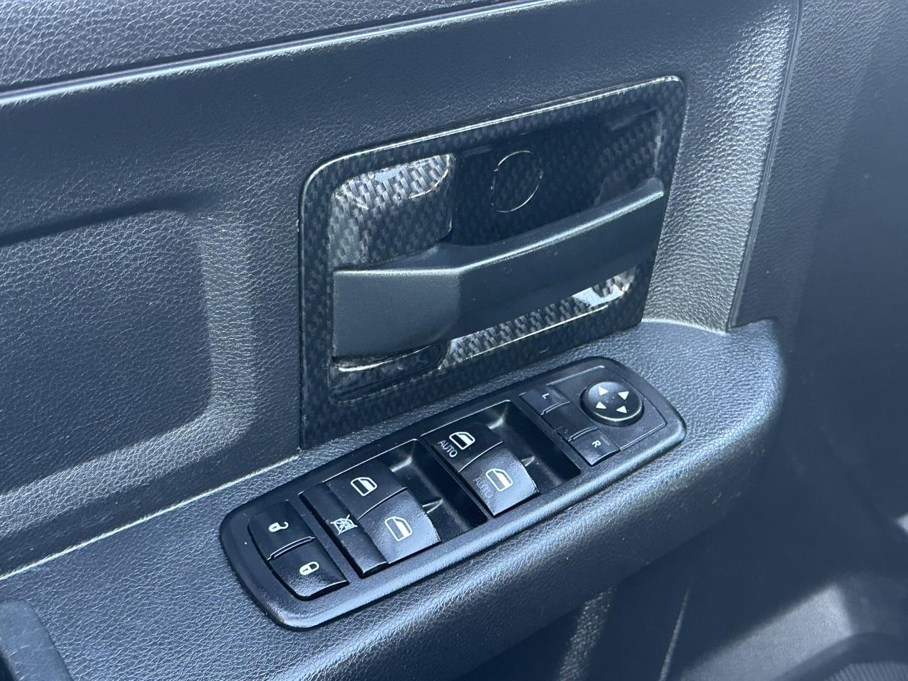 RAM 1500 4WD Quad Cab 140.5" Express 2014