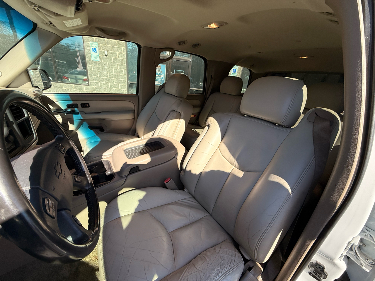 Chevrolet Tahoe 4WD 2003