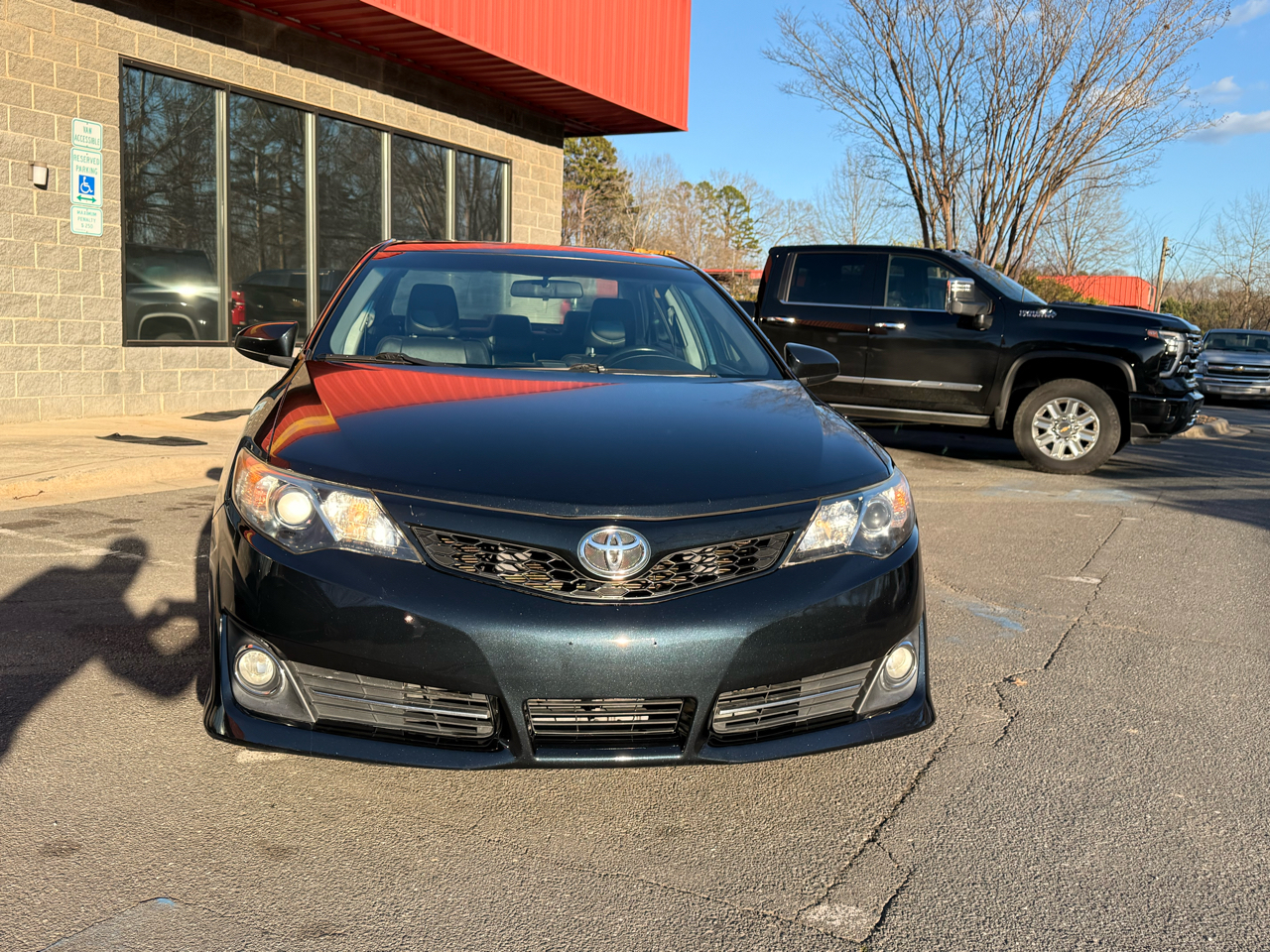 Toyota Camry SE 2012