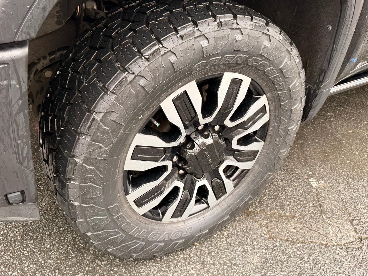 GMC Sierra 3500HD Denali Ultimate Crew Cab 4WD 2024