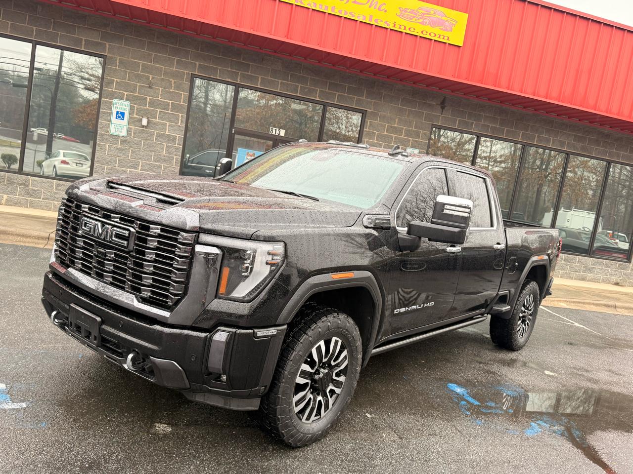 GMC Sierra 3500HD Denali Ultimate Crew Cab 4WD 2024