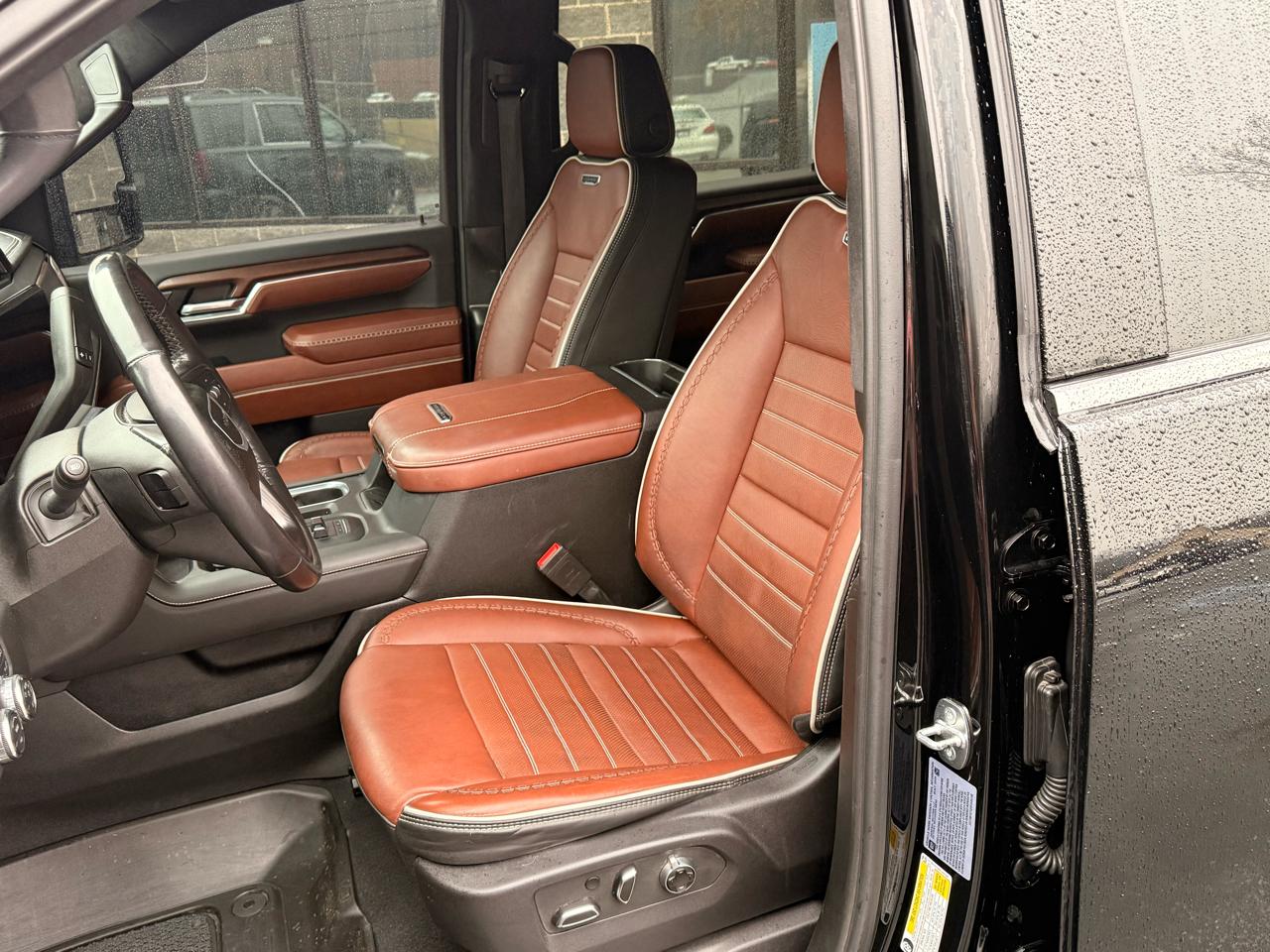 GMC Sierra 3500HD Denali Ultimate Crew Cab 4WD 2024