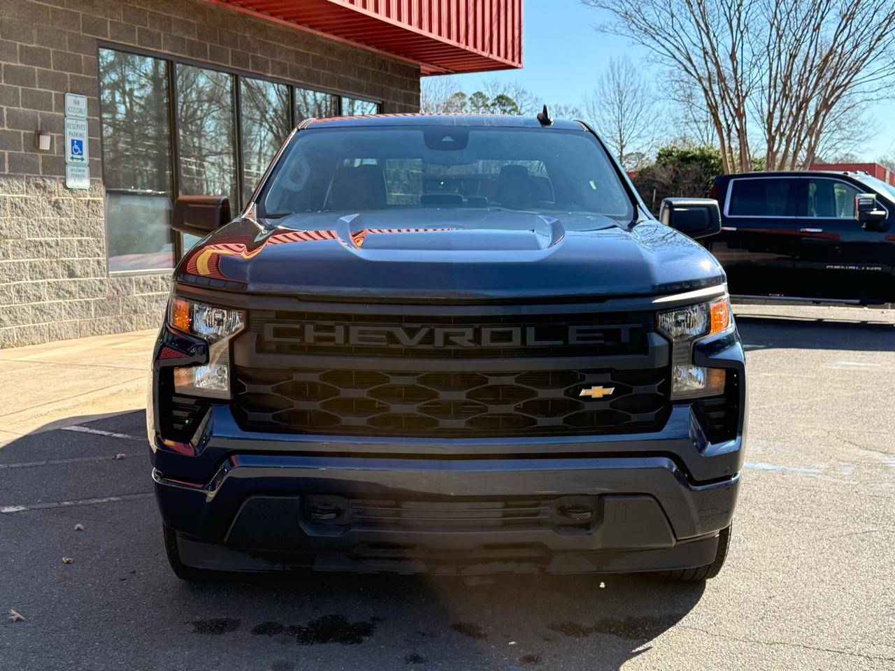 Chevrolet Silverado 1500 Custom Crew Cab 2WD 2023