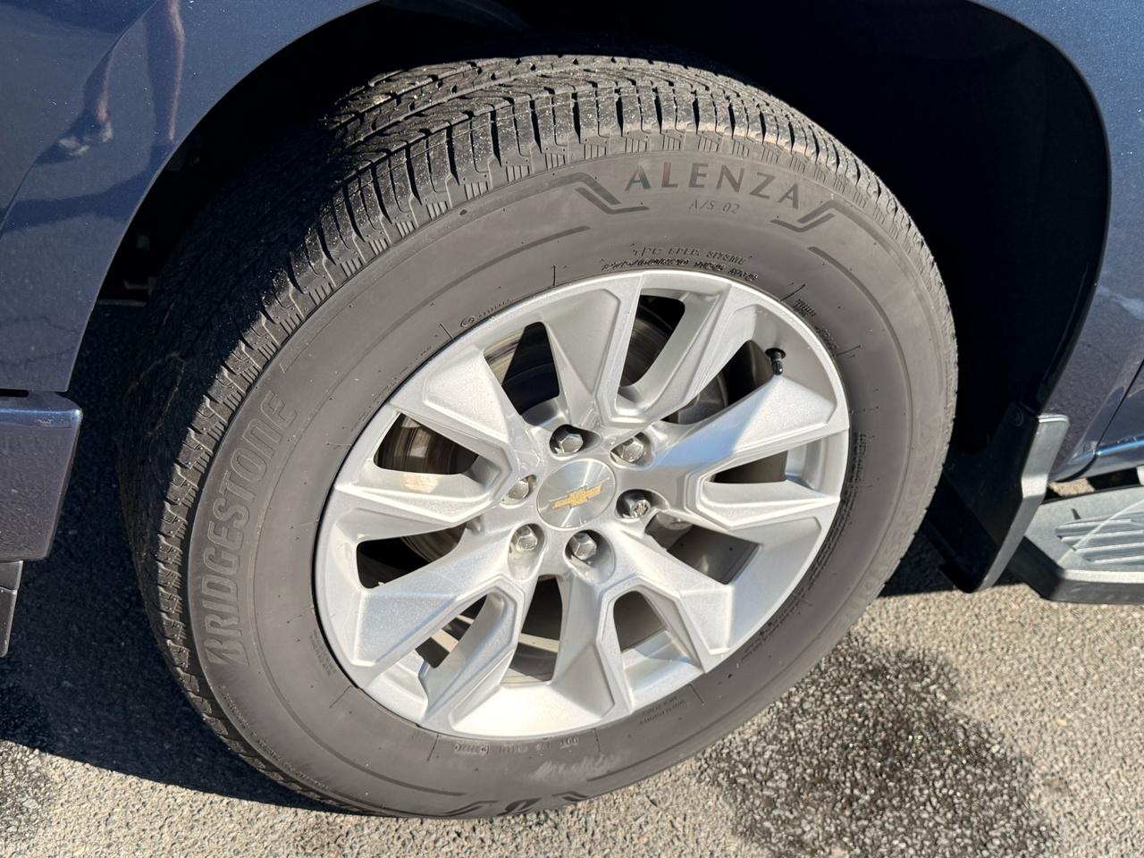 Chevrolet Silverado 1500 Custom Crew Cab 2WD 2023