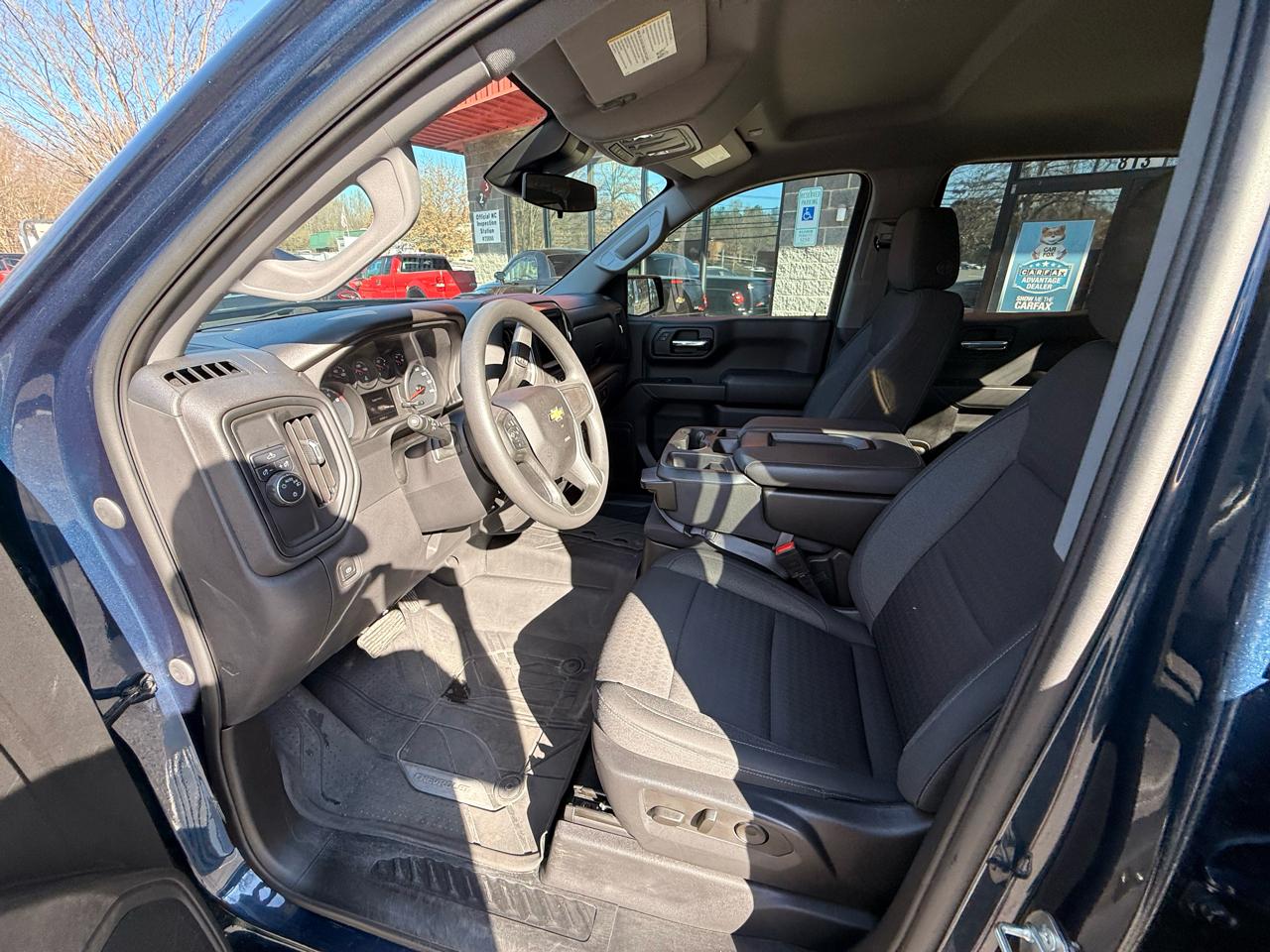 Chevrolet Silverado 1500 Custom Crew Cab 2WD 2023