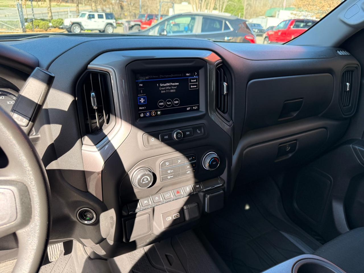 Chevrolet Silverado 1500 Custom Crew Cab 2WD 2023