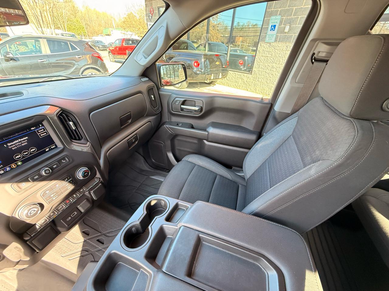 Chevrolet Silverado 1500 Custom Crew Cab 2WD 2023