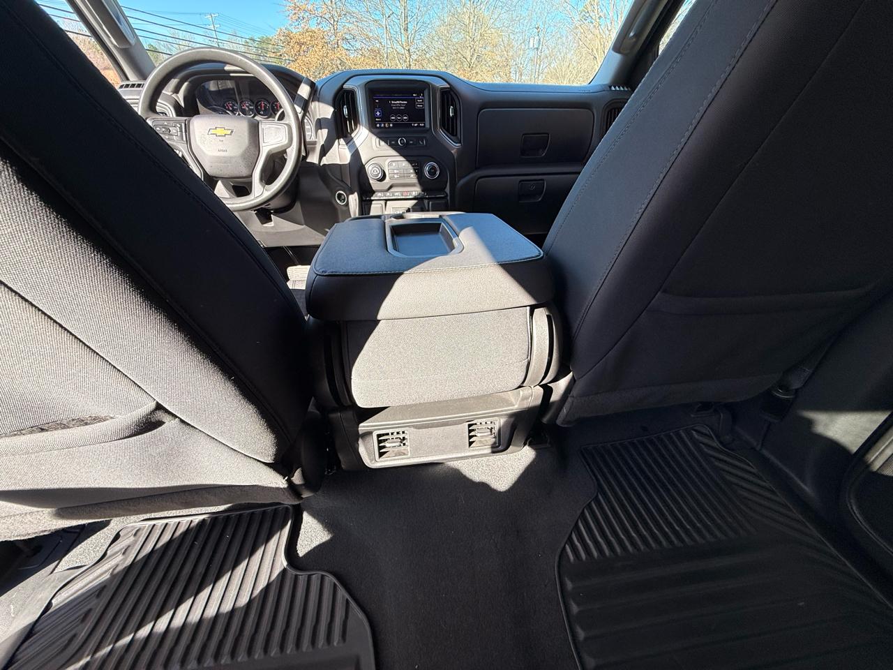 Chevrolet Silverado 1500 Custom Crew Cab 2WD 2023