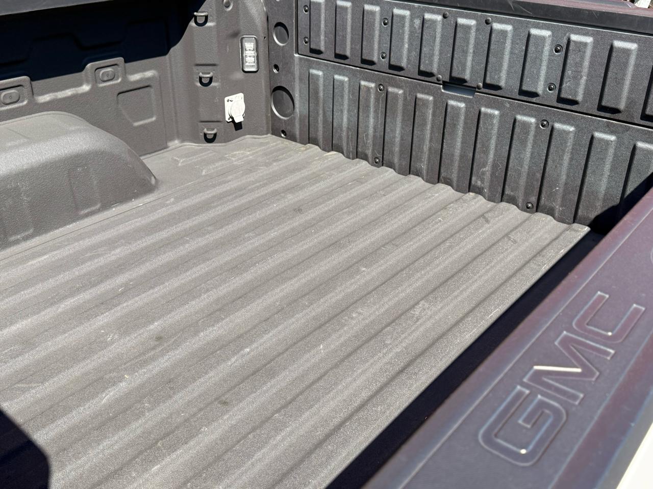 GMC Sierra 1500 SLT Crew Cab 4WD 2022