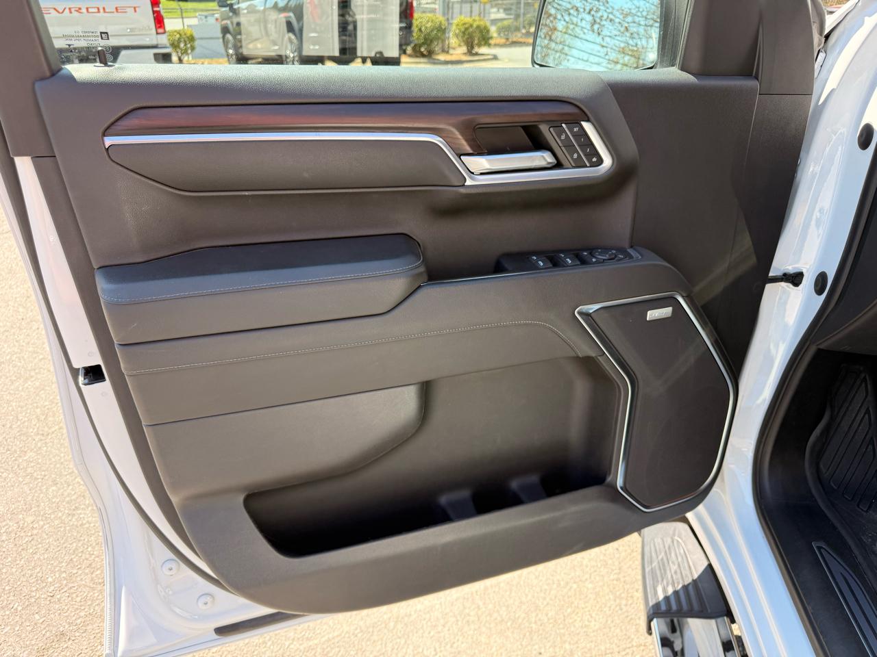 GMC Sierra 1500 SLT Crew Cab 4WD 2022