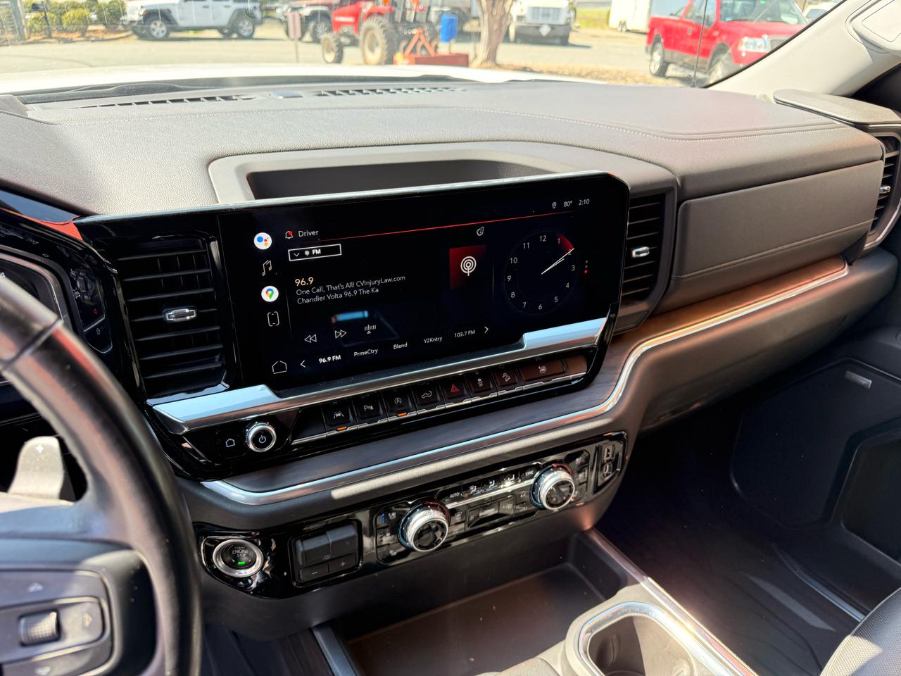 GMC Sierra 1500 SLT Crew Cab 4WD 2022