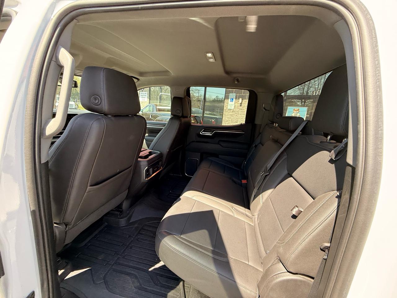 GMC Sierra 1500 SLT Crew Cab 4WD 2022