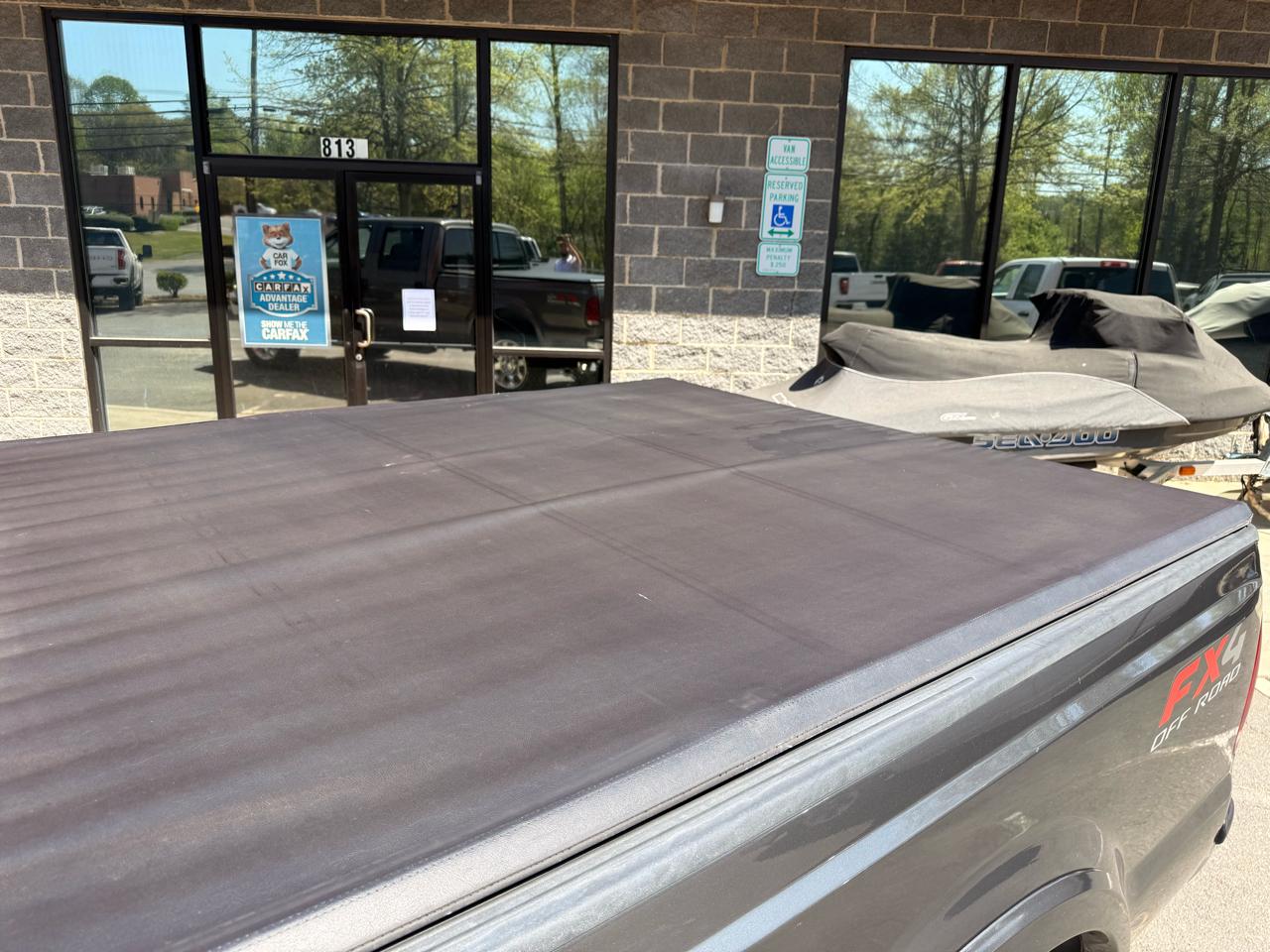 Ford F-250 SD Lariat Crew Cab 4WD 2004