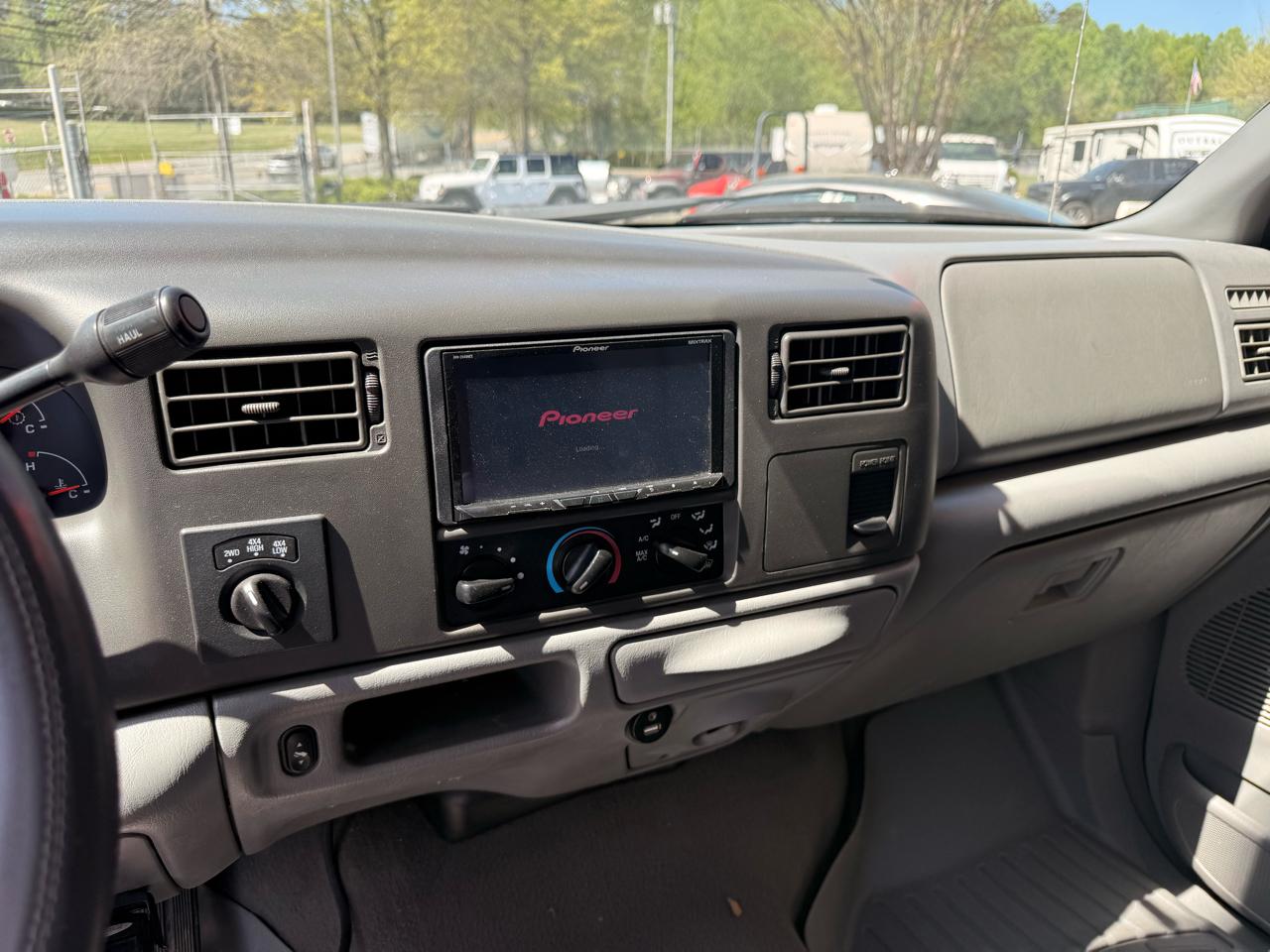 Ford F-250 SD Lariat Crew Cab 4WD 2004