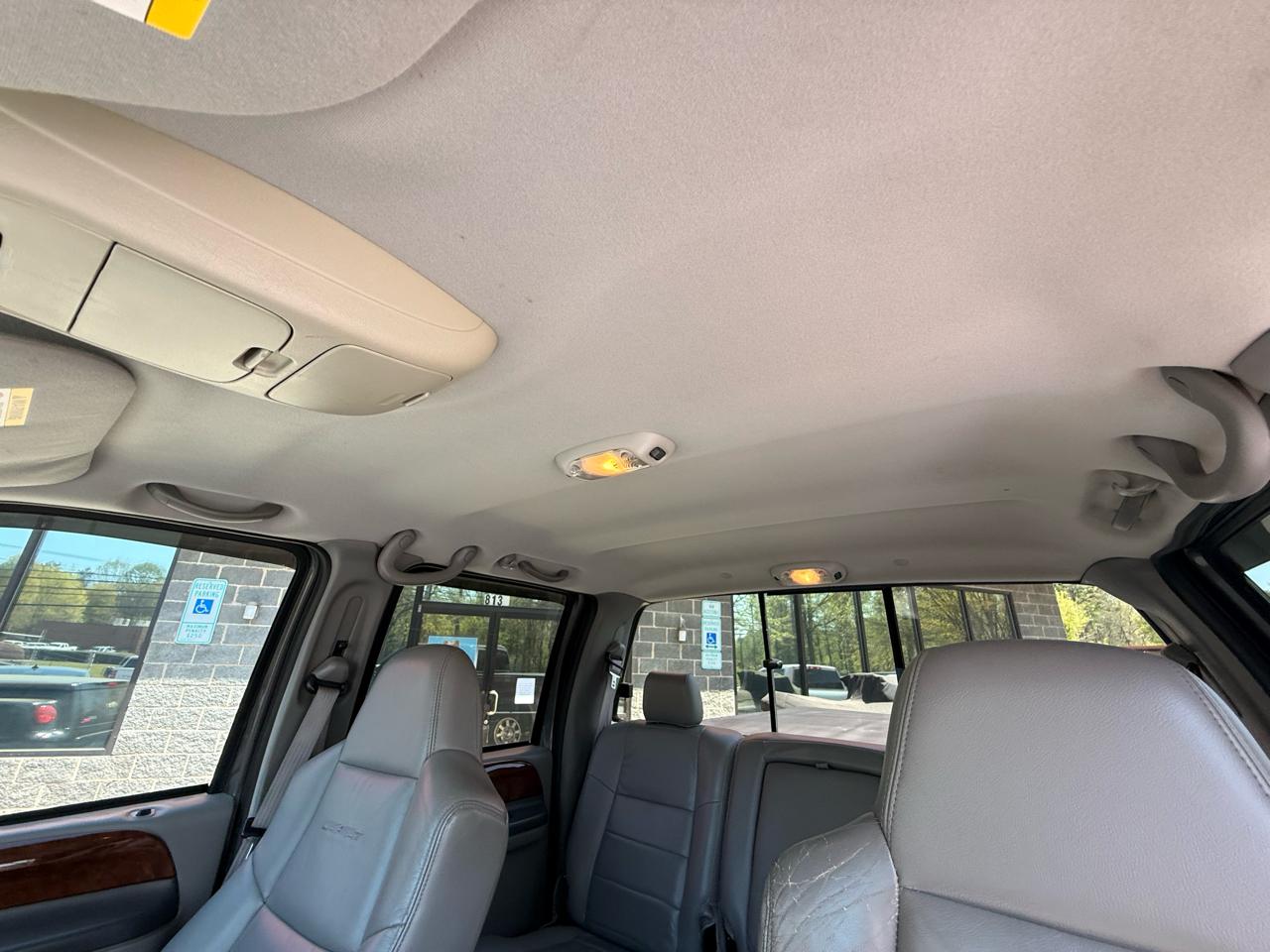 Ford F-250 SD Lariat Crew Cab 4WD 2004