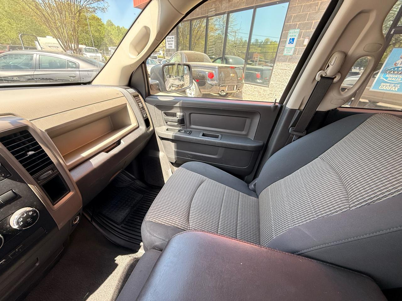 RAM 1500 ST Quad Cab 2WD 2012