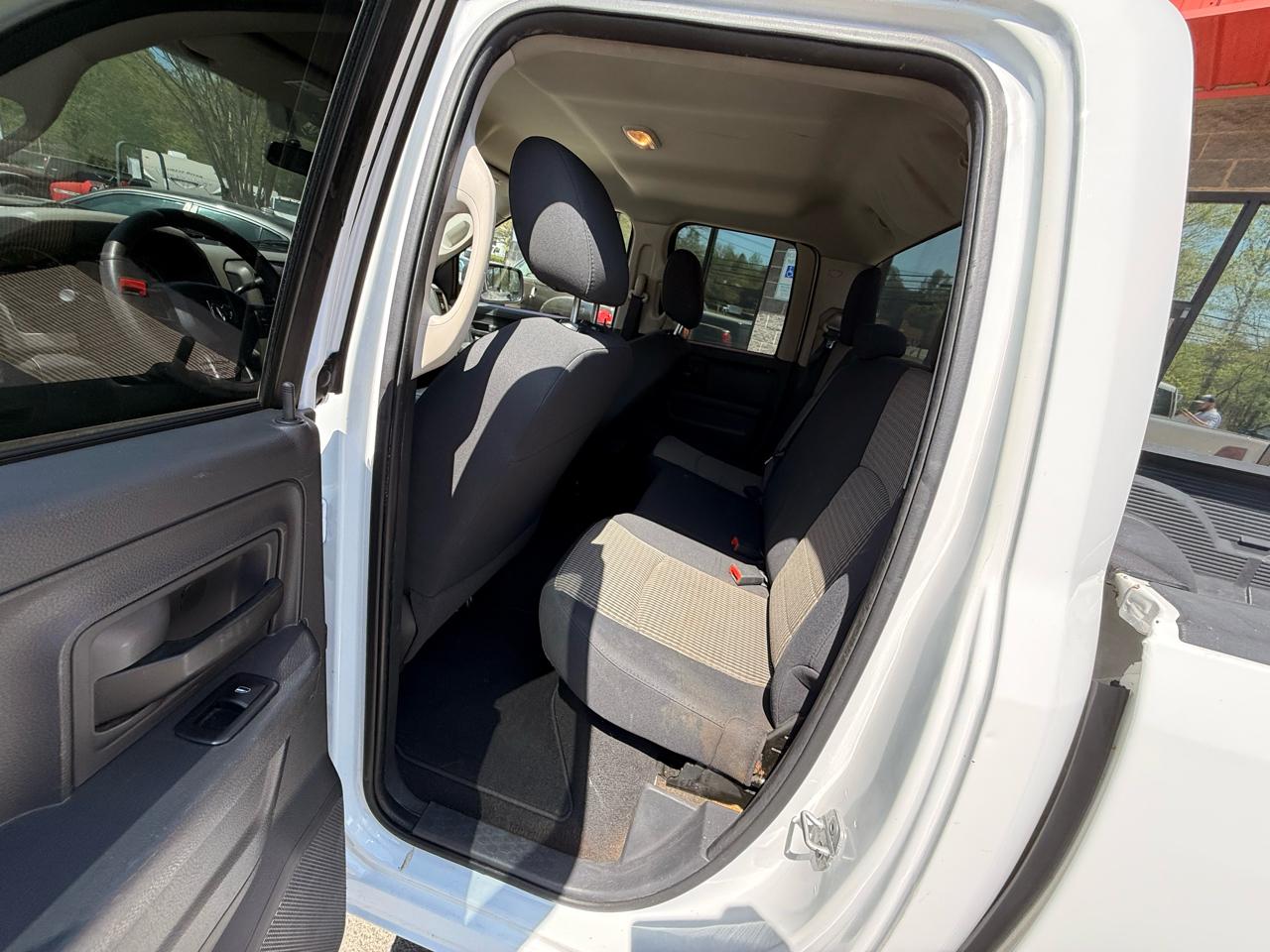 RAM 1500 ST Quad Cab 2WD 2012