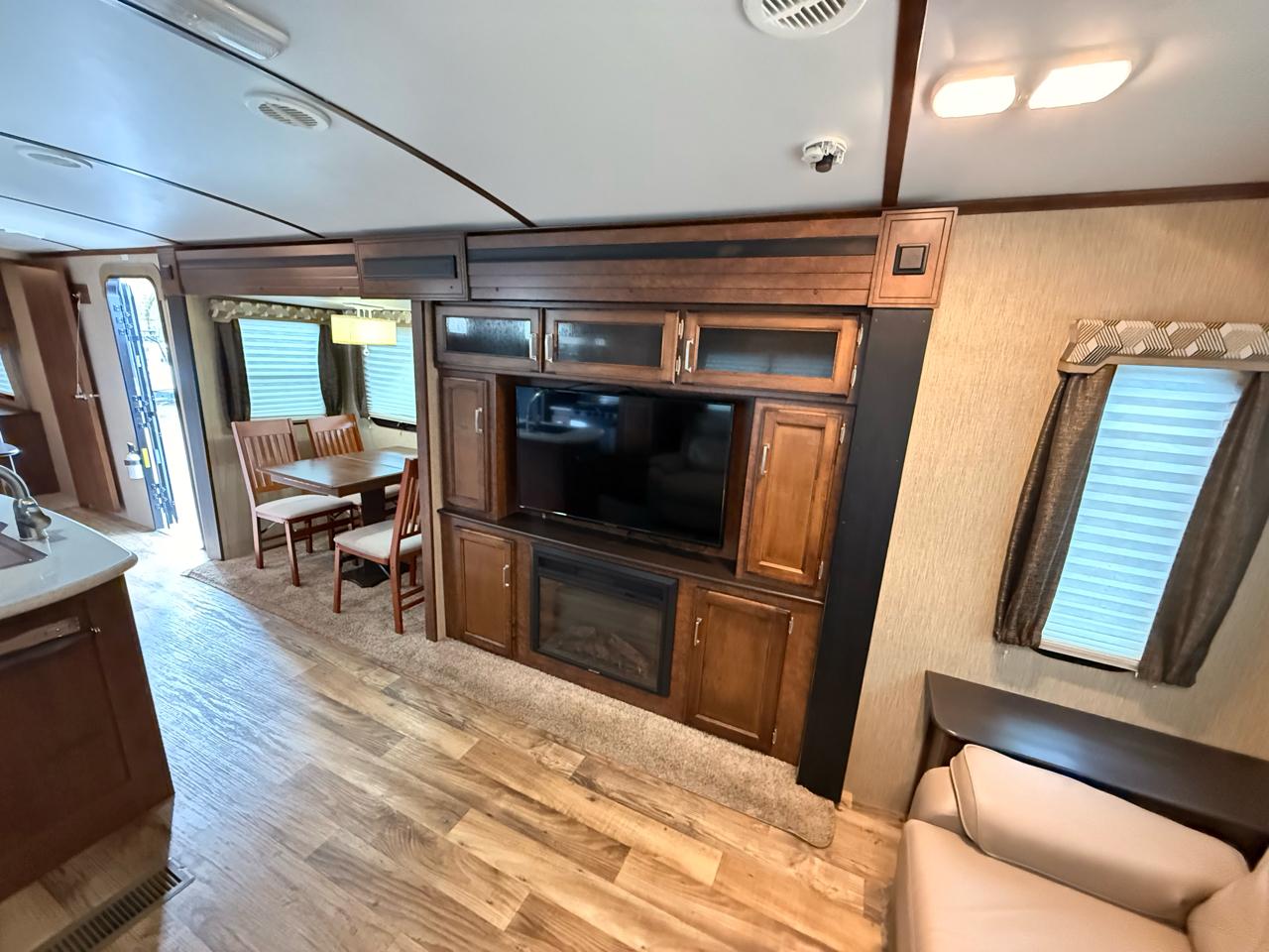 Keystone Outback  2017