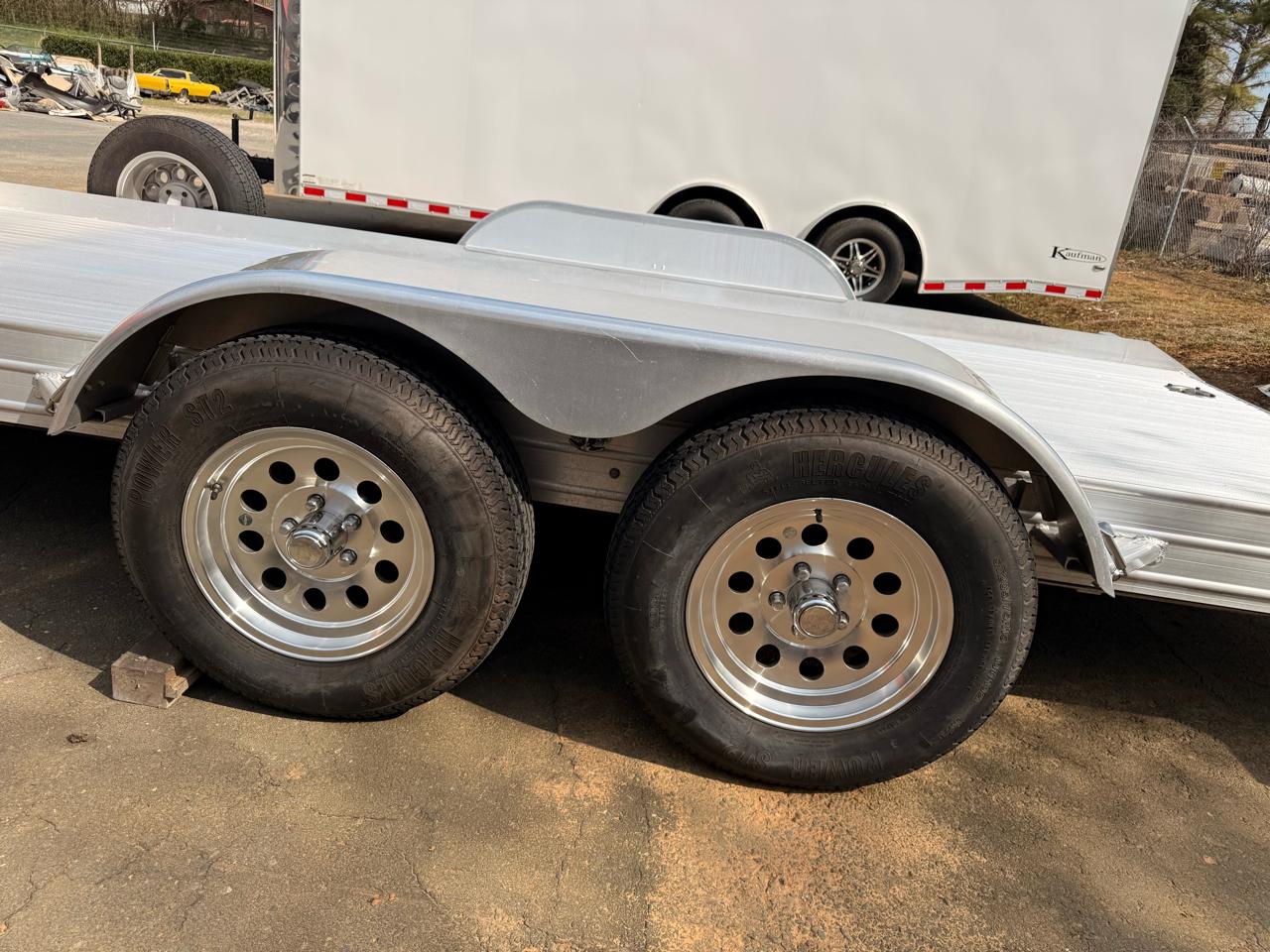 Featherlite Trailers 3110  2016