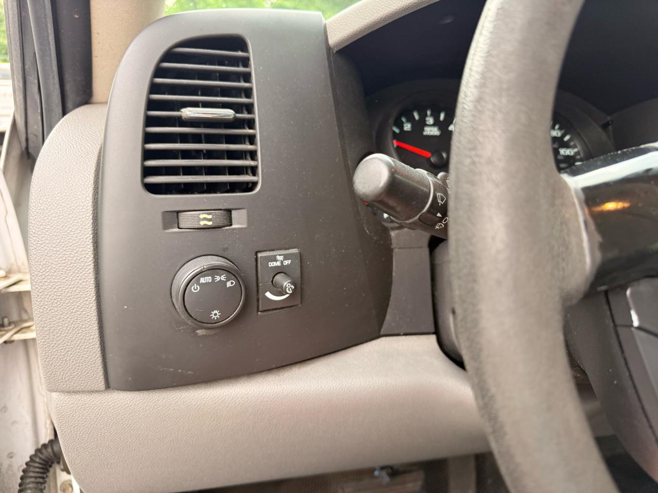 Chevrolet Silverado 1500 Work Truck 2WD 2011