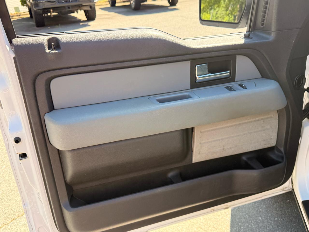 Ford F-150 XL 8-ft. Bed 2WD 2014