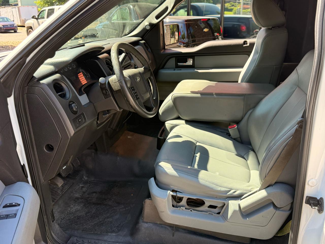 Ford F-150 XL 8-ft. Bed 2WD 2014