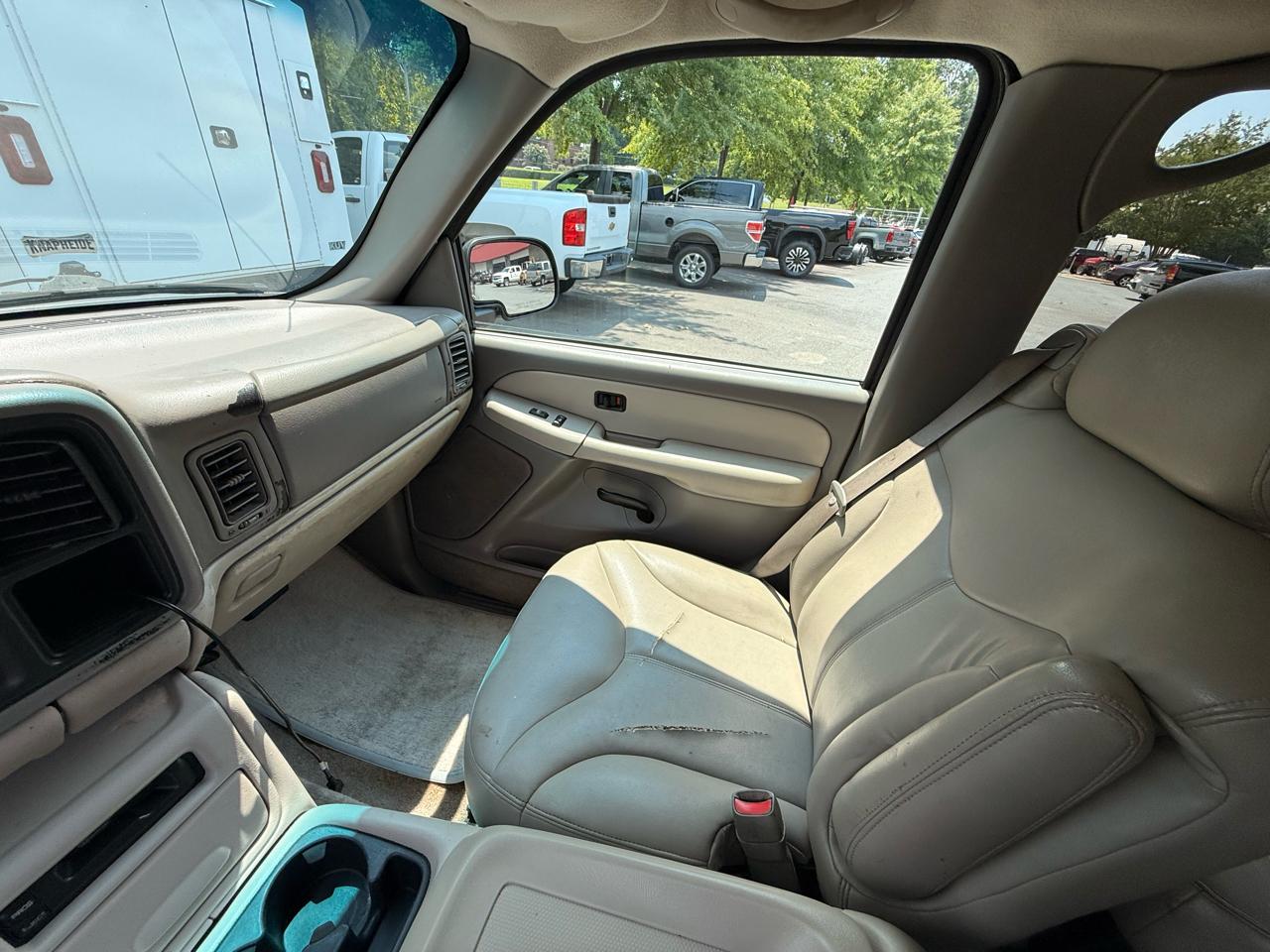Chevrolet Suburban 1500 2WD 2002